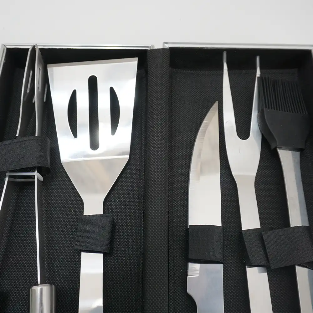 Set ustensile gratar, cu diplomat din aluminiu 5 Pcs - imagine 4